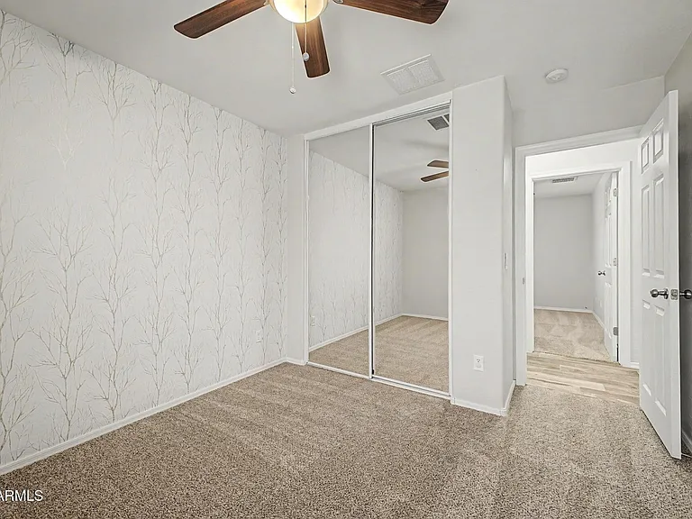 1633 S 225th Ln — Photo 19