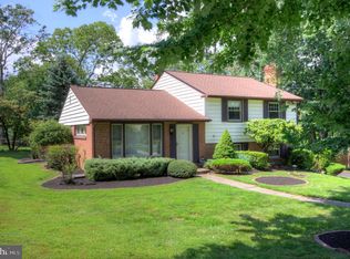 497 Falcon Rd, Wayne, PA 19087