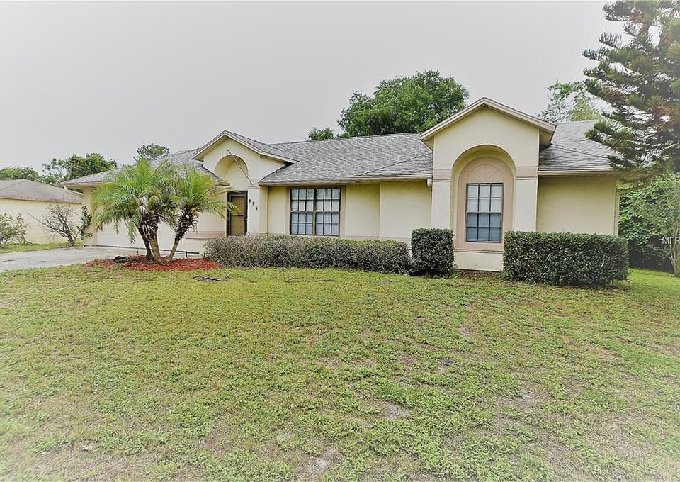 1st image of 916 Clayton Dr