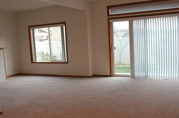 5th image of 418 17th St SE Unit 4A