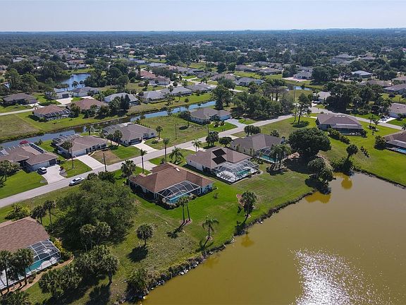 4th image of 44 Sportsman Cir