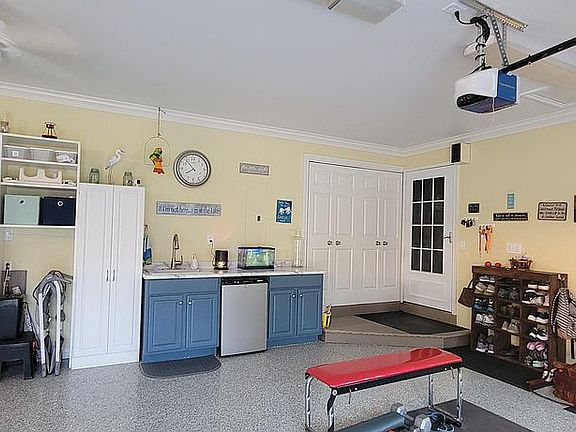 3rd image of 608 Seneca Dr