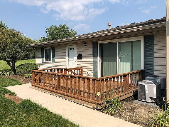 2nd image of 934 Sagamore Dr