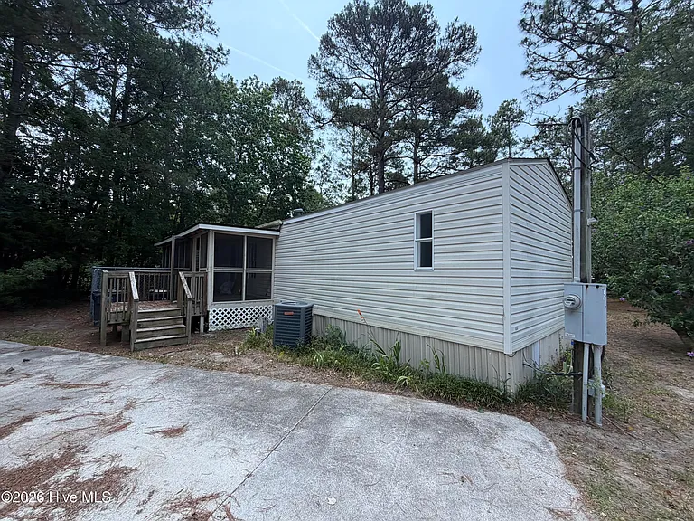 5556 Anchor Village Ln SE — Photo 2
