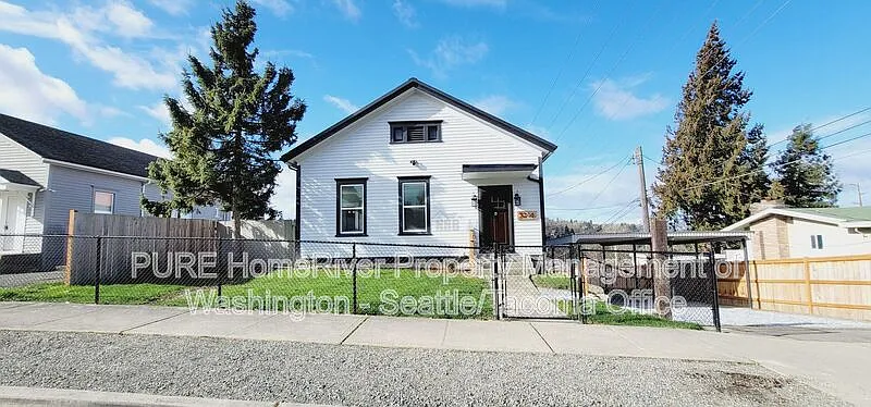 3216 E Roosevelt Ave #C