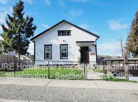 3216 E Roosevelt Ave, Tacoma, WA