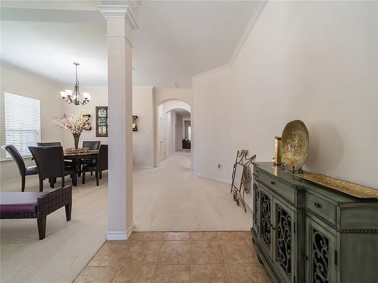 8574 Robertson Dr — Photo 4