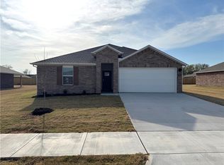 551 Colorado St, Farmington, AR 72730