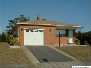 265 Bonaire Dr, Toms River, NJ 08757