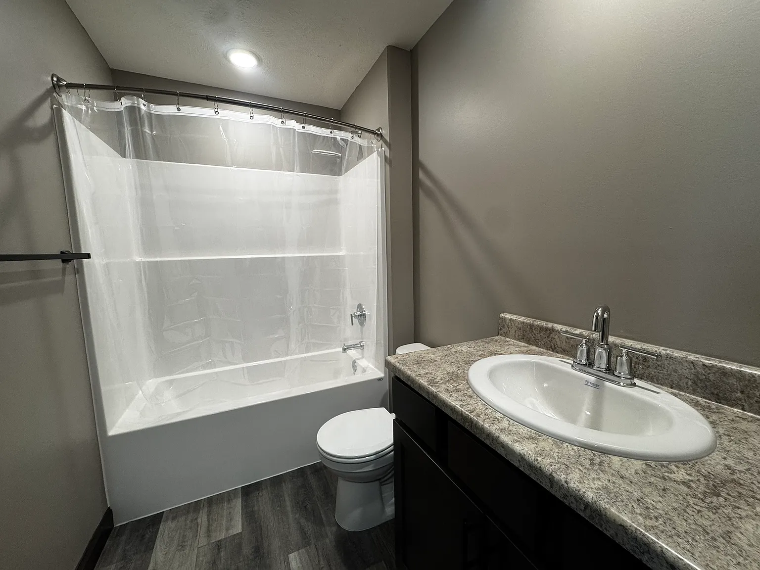 2 bed, 1311 sqft, $1,950 — Photo 4