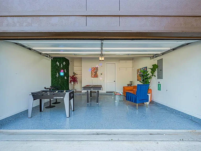 2909 Nagle St — Photo 36