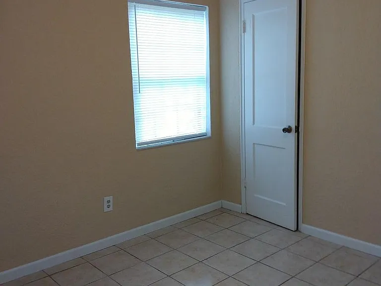 3533 Centerhill Dr N — Photo 18