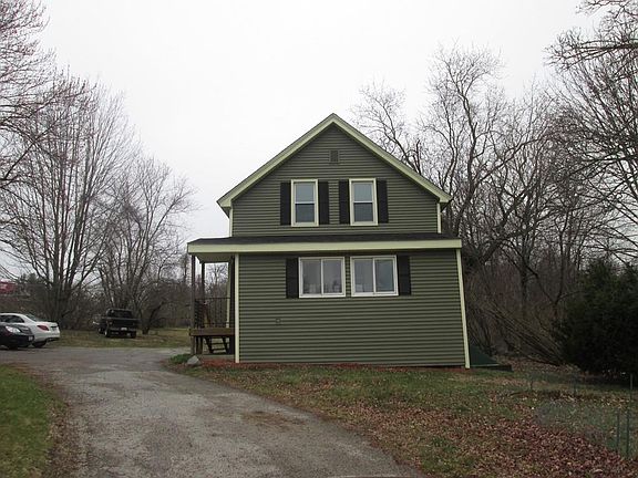 2nd image of 32 Burbank St