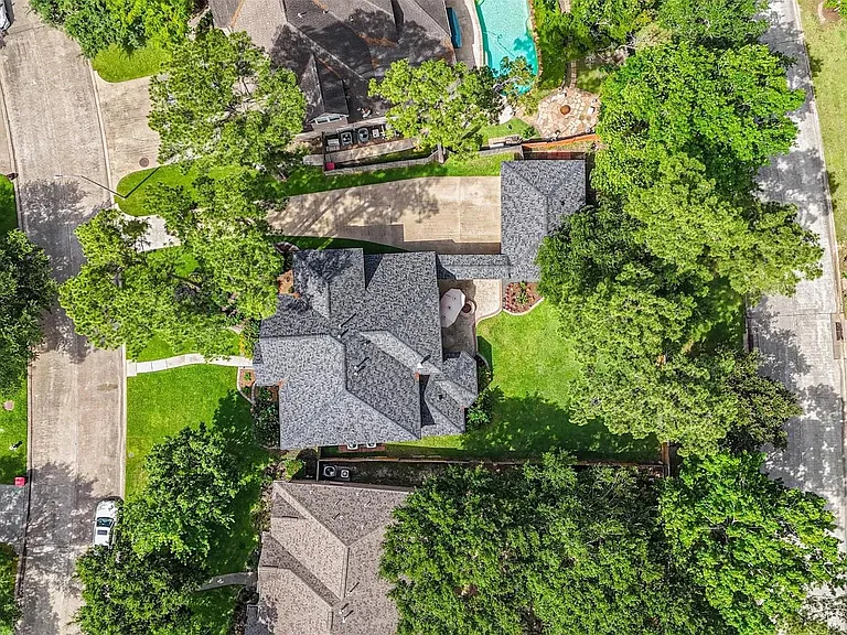 16022 Diamond Rock Dr — Photo 47