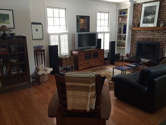 Living room with fireplace
