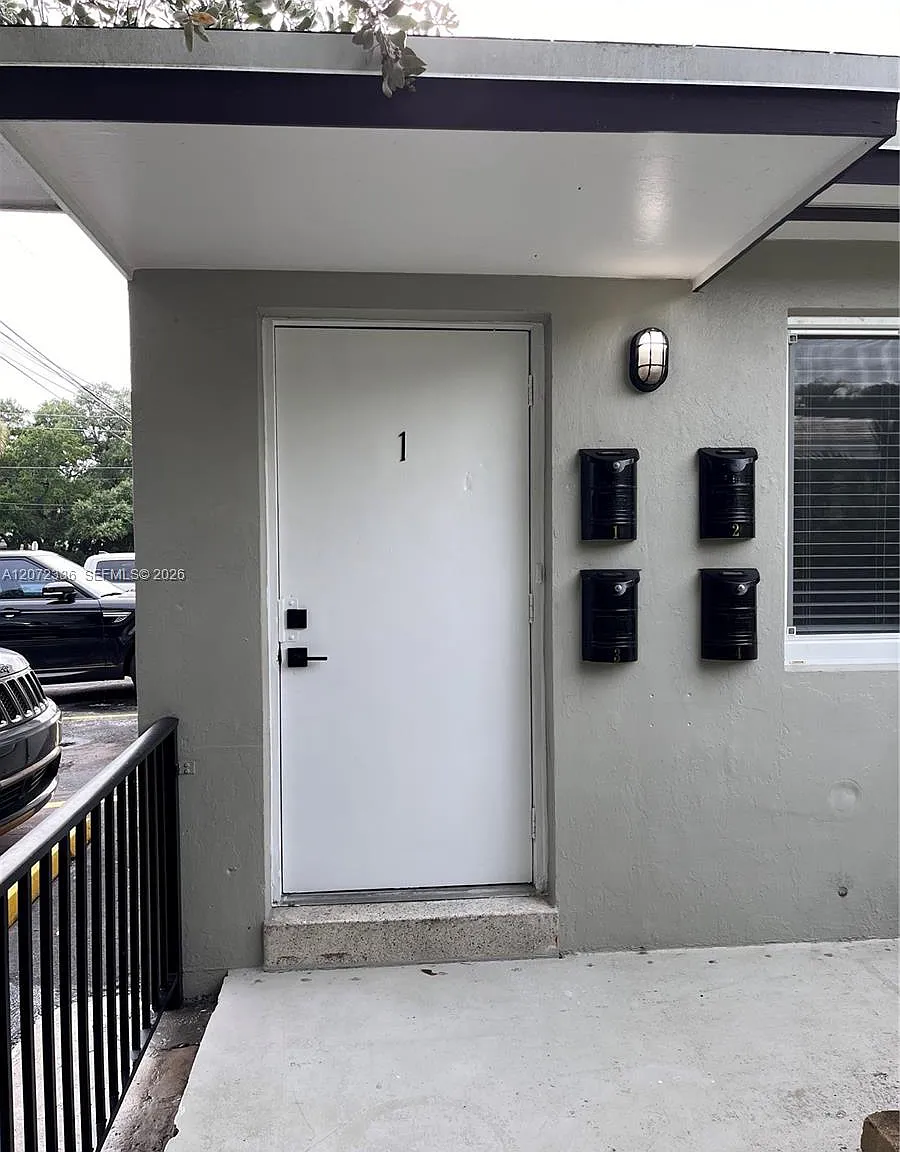 Waverly Place — Photo 3