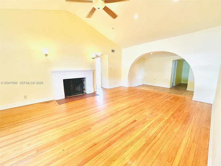 410 Pinecrest Dr — Photo 37