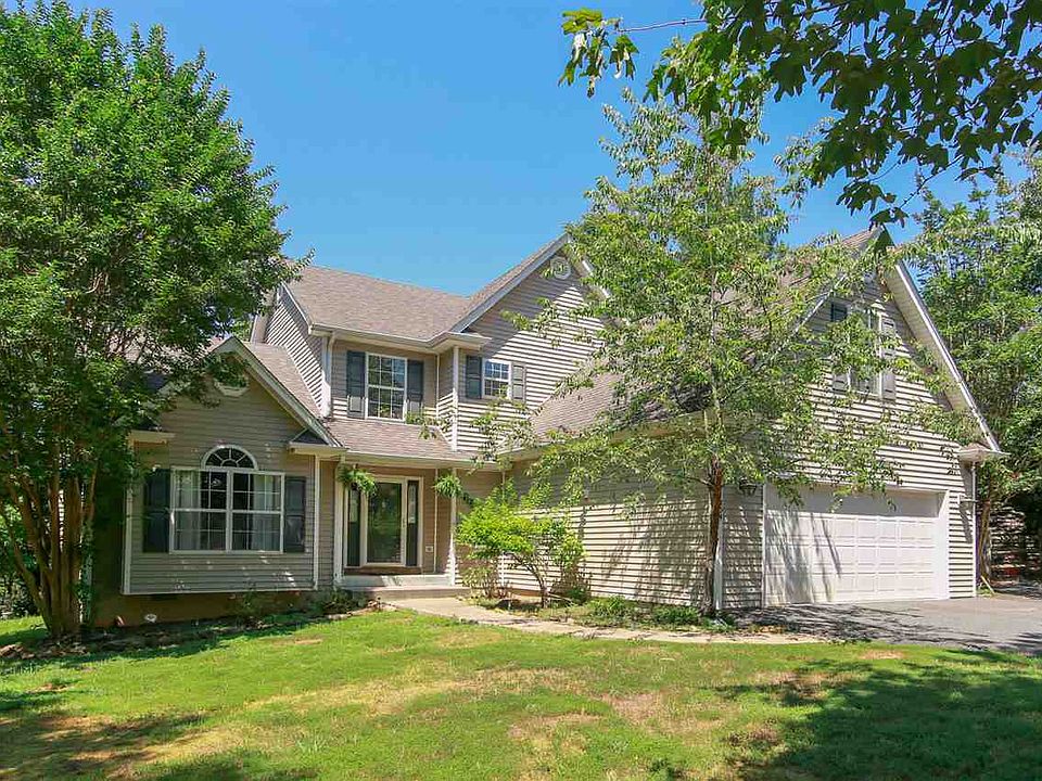 1st image of 454 Jefferson Dr