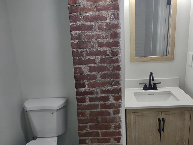 143 Morrison St #2 — Photo 7