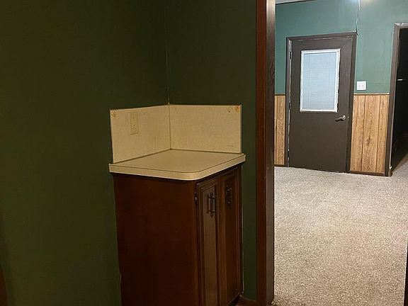 3rd image of 36 Cortland St
