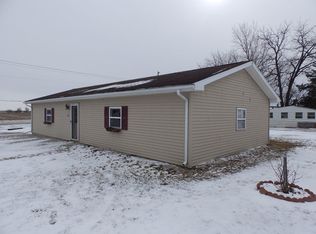 102 W Main St, Pittsfield, IL 62363