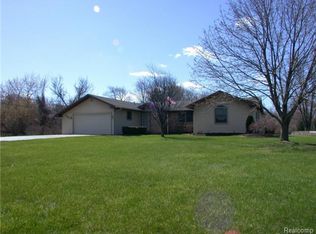 1183 Ruby Ave, Rochester Hills, MI 48309