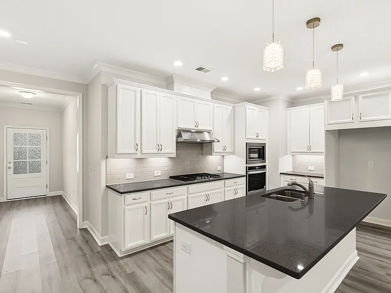 520 Cresentry Brk — Photo 5