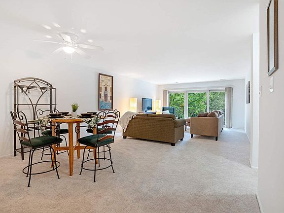 5th image of 251 Marengo Ave #2DS