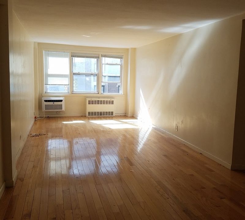 1st image of 50 Bayard St APT 3J