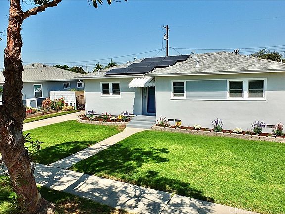 3rd image of 2721 Stanbridge Ave