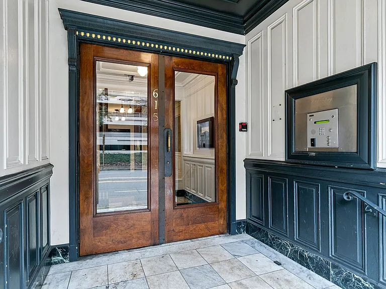615 Boren Ave #27 — Photo 25
