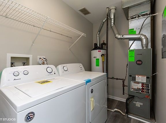 5th image of 1005 Lincolnshire Ct APT A
