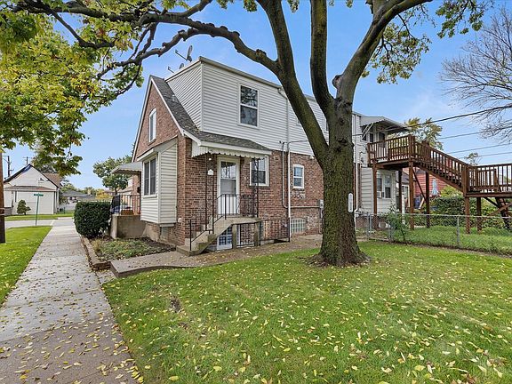 4th image of 4447 Joliet Ave
