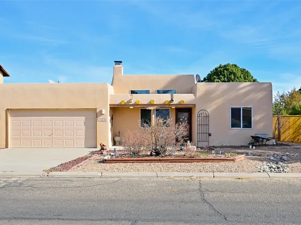 6404 Vooscane Ave, Cochiti Lake, NM 87083