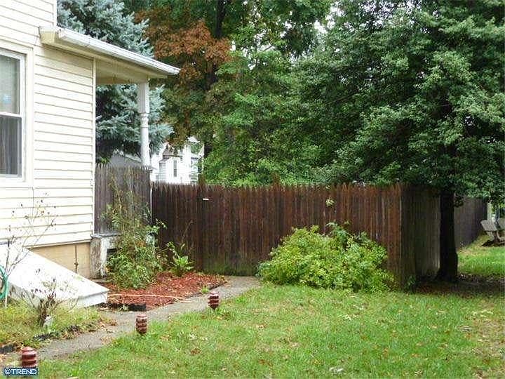 2nd image of 134 Oak St