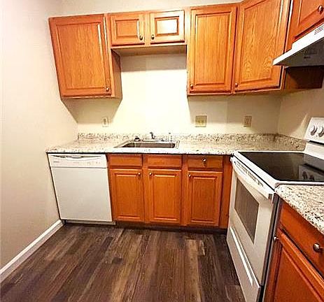 5th image of 4313 Earl Dr APT B11