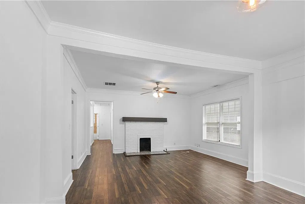 3 bed, 2.0 bath, 1230 sqft, $2,100 — Photo 4