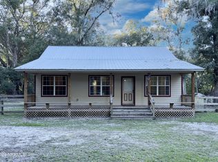 327 Keuka Lake Trl, Interlachen, FL 32148