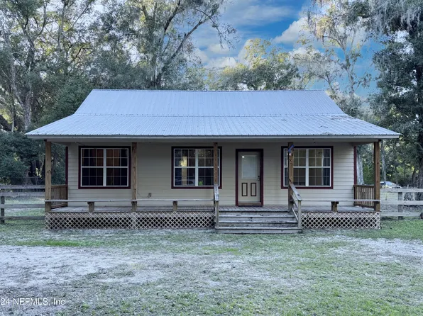 327 KEUKA LAKE Trail, Interlachen, FL 32148