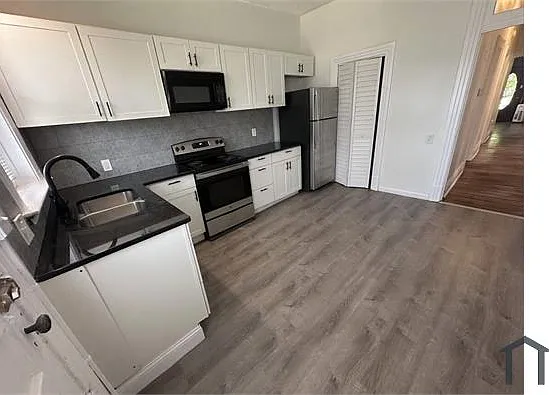 2906 Victor St #1F — Photo 1