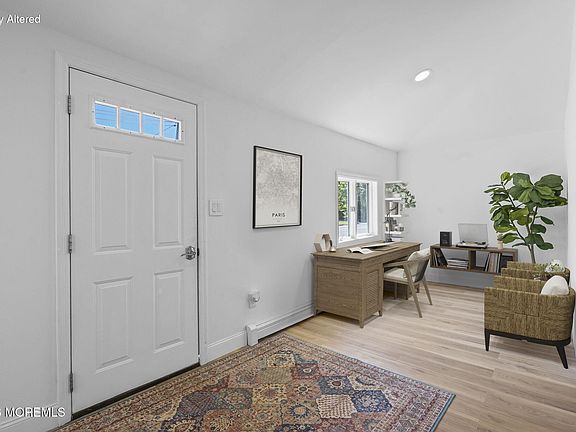 5th image of 310 East Road