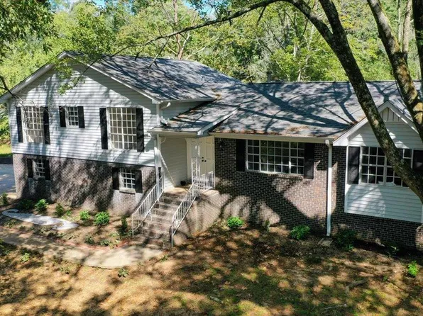 3705 Sample Dr, Trussville, AL 35173