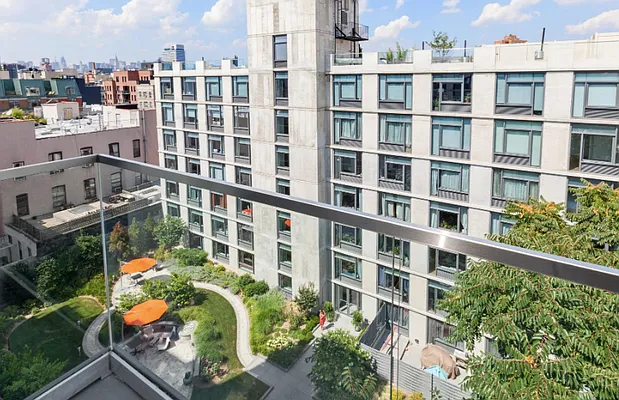 Rented by Greystar | media 16