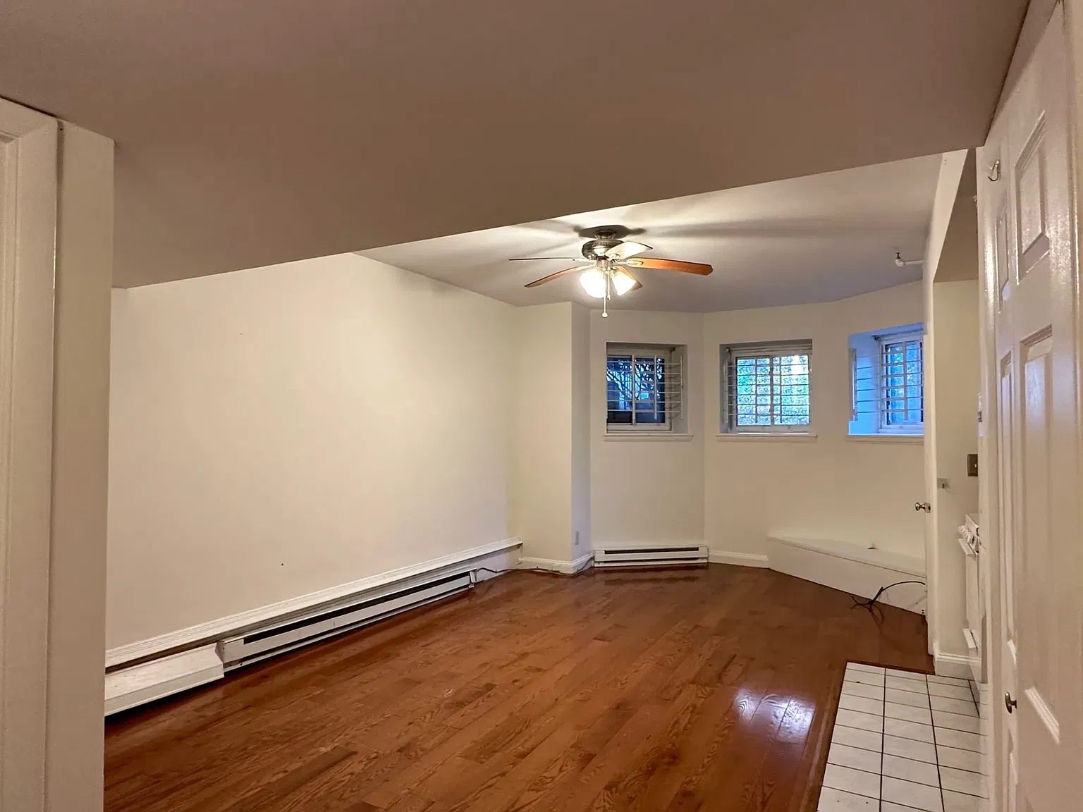 525 Beacon St — Photo 3