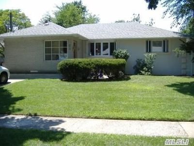 888 Ascan Street, Valley Stream, NY, 11580