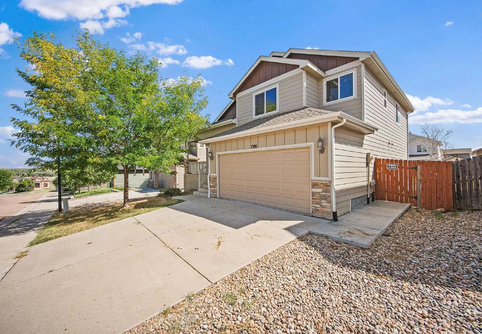 3 bed, 2.5 bath, 1990 sqft, $2,350 — Photo 1
