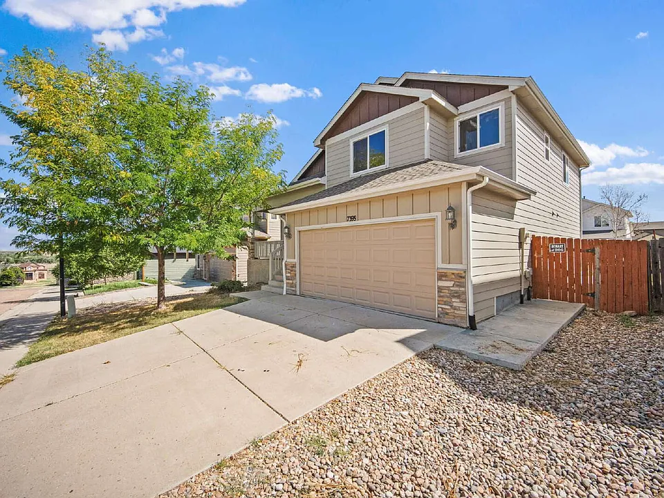 7399 Araia Dr
