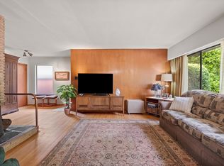 2239 Windridge Dr, North Vancouver, BC V7H1B6