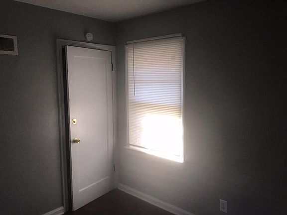 4th image of 5219 Thrush Ave #1