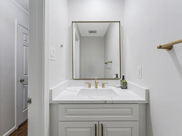 8424 Holly Leaf Dr — Photo 12